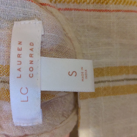 LC Cold Shoulder Top - Picture 4 of 5